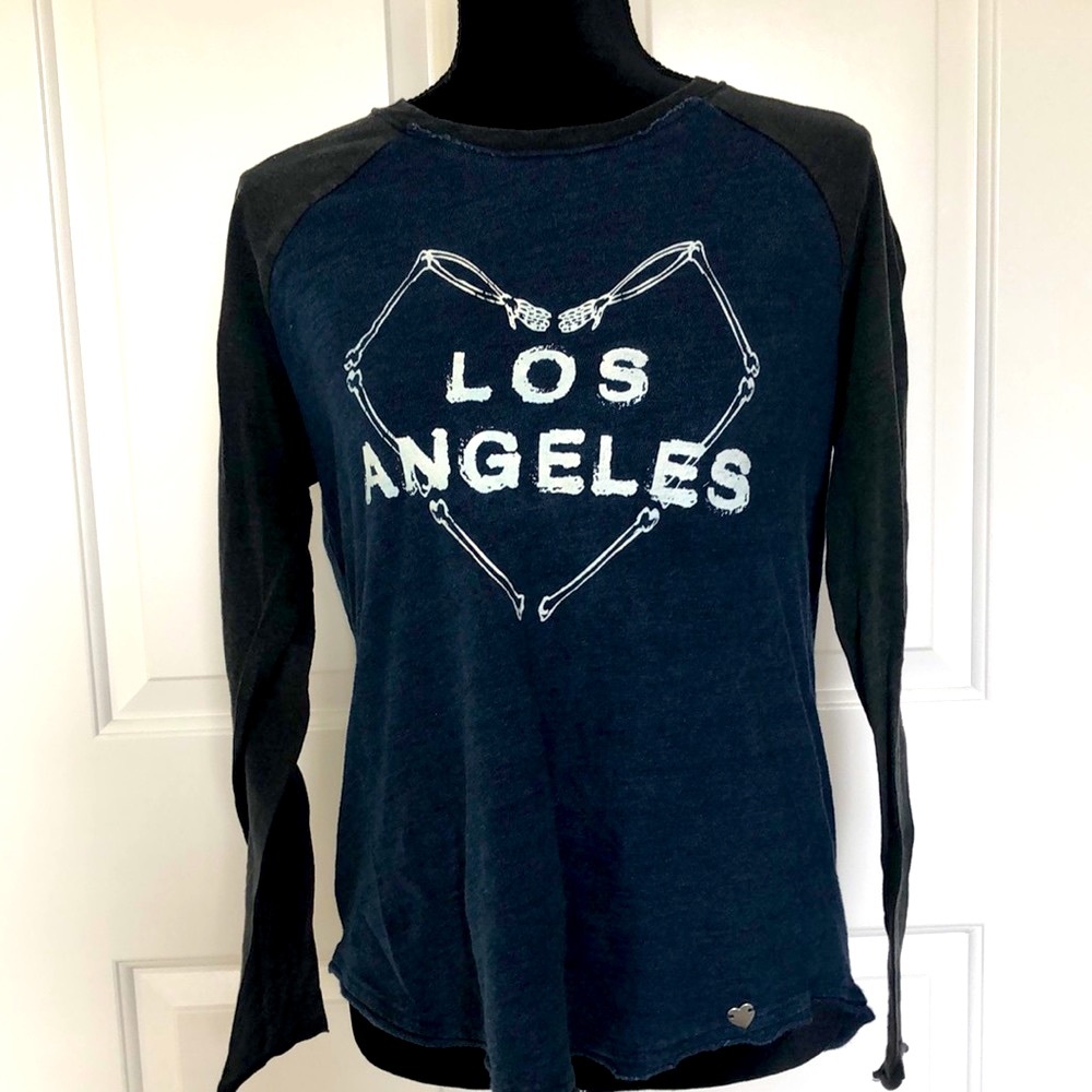 ⚠️Kendall & Kylie t-shirt